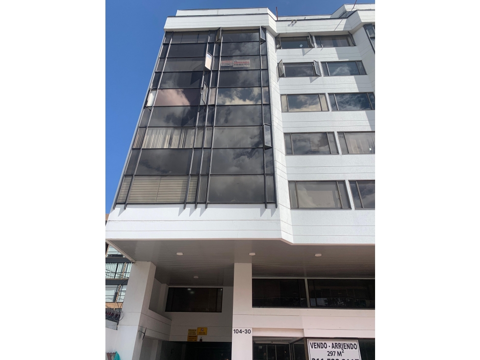 ARRIENDO OFICINA DE 24 MTS, BARRIO SANTA PAULA