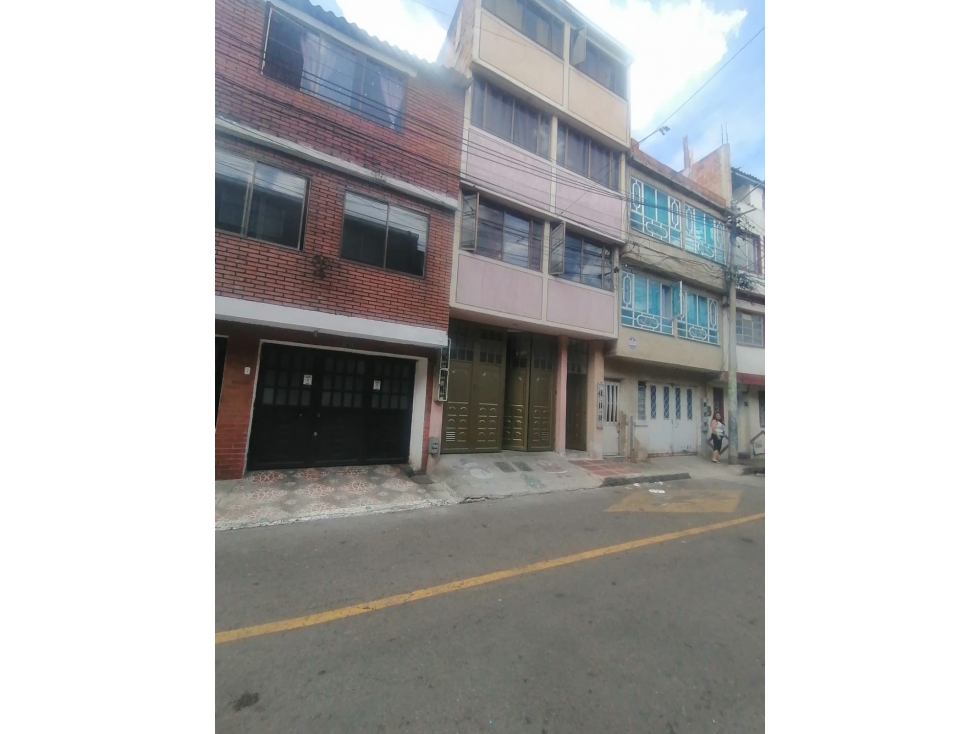 ARRIENDO APARTAMENTO DE 70 MTS, BARRIO BELLAVISTA