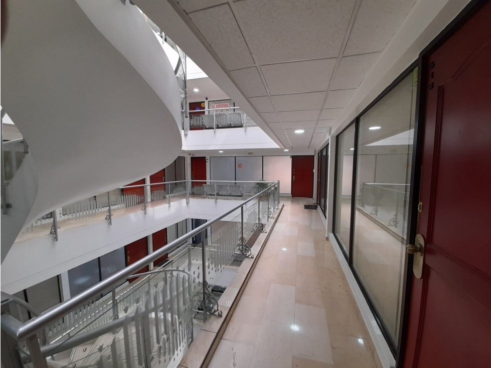 OFICINA VENTA CALLE 96 CARRERA 16 de 60 M2 — foto 2