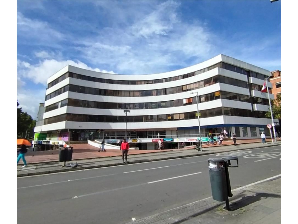 VENDO OFICINA CONSULTORIO 38 m2 CALLE 90 CARRERA 15