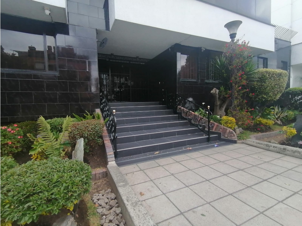 VENTA DE APARTAMENTO DE 121 MTS, BARRIO SANTA PAULA