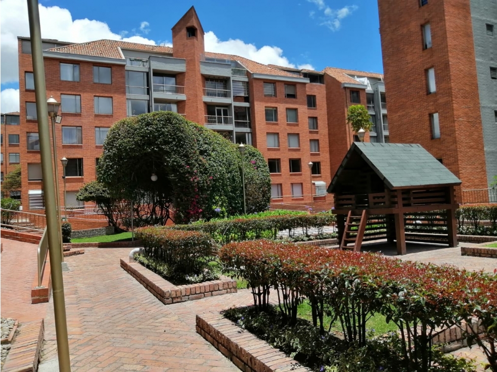 ARRIENDO APARTAMENTO,136 METROS, ALAMBRA