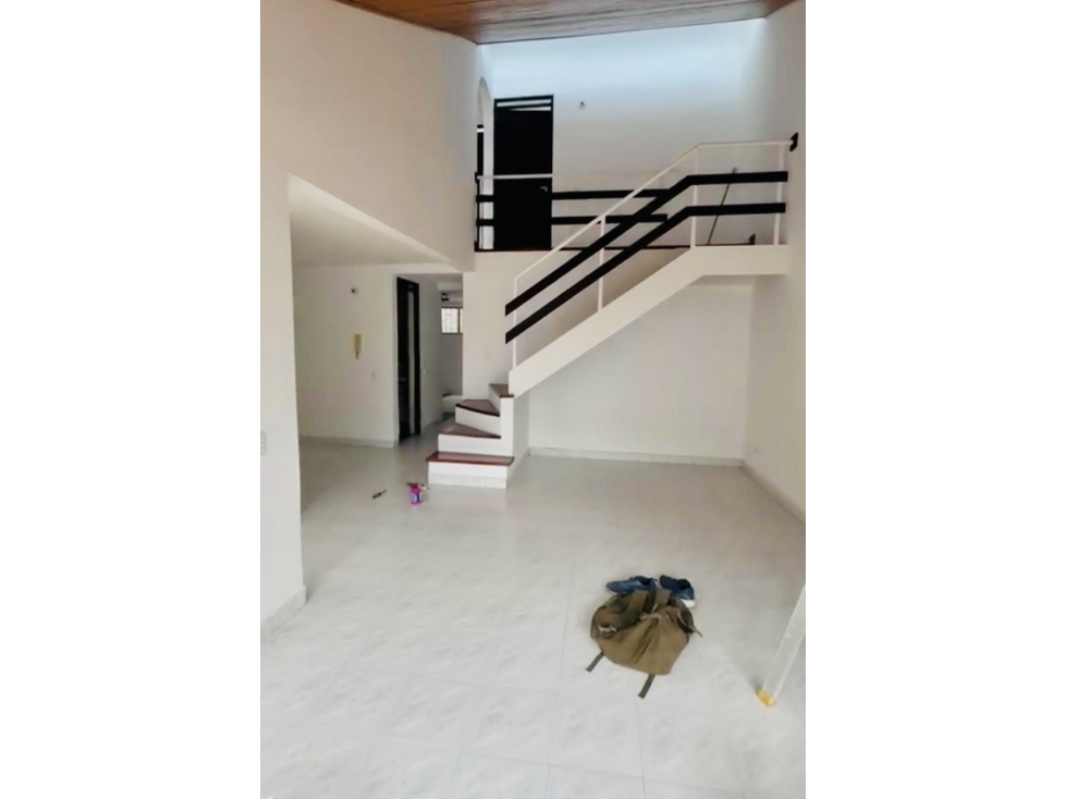 LINDA CASA CLUB HOUSE GIRARDOT - 2