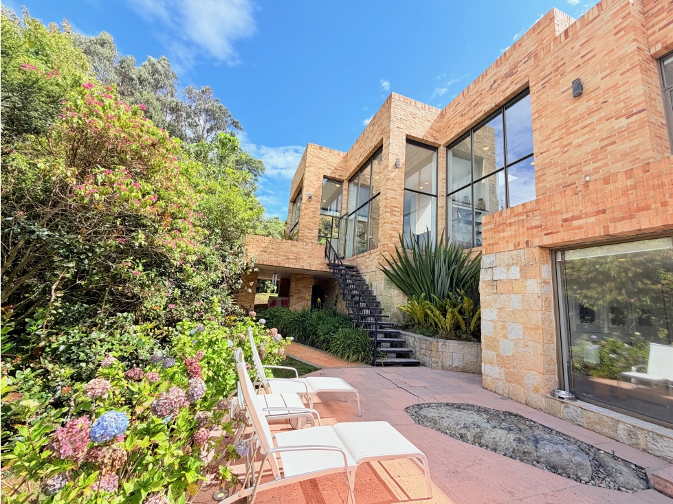 EXCLUSIVA CASA EN MEDIO DE LA NATURALEZA - 3
