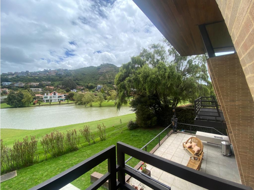 ESPECTACULAR CASA CAMPESTRE VISTA AL LAGO APOSENTOS - 6