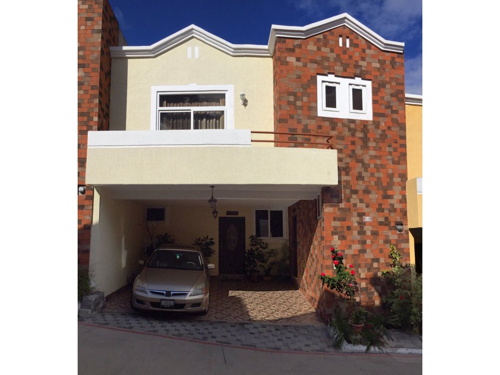 Casa en Venta, Quinta Los Encinos Altos del En.