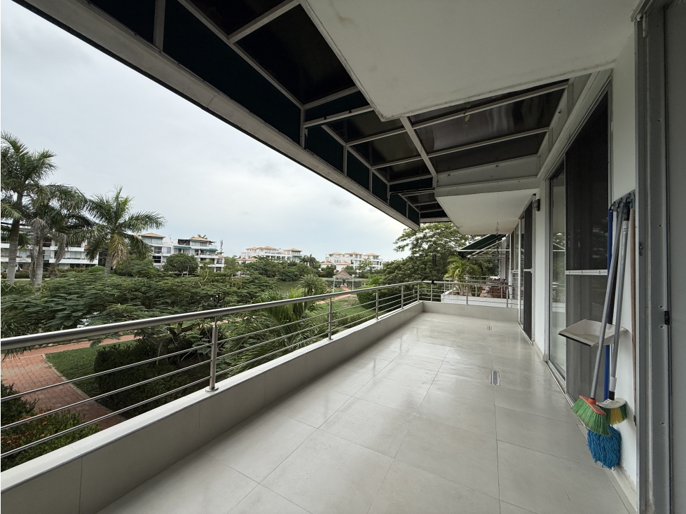 Apartamento en venta en Laguna Club Cartagena, 1 alcoba, vista al lago — foto 5