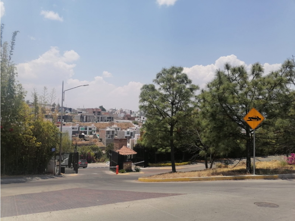 SE VENDE TERRENO EN VISTAS ALTOZANO EN LOS ALPES $ 1,840,000 MORELIA