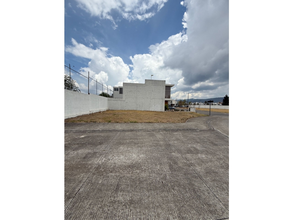SE VENDE TERRENO PLANITO MISION DE LA MONTAÑA JESUS DEL MONTE MORELIA