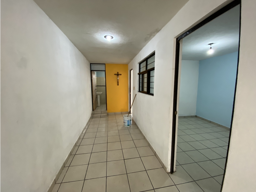 CASA VENTA PRIMO TAPIA OTE. 1 CUADRA DE LA MADERO SALIDA CHARO MORELIA