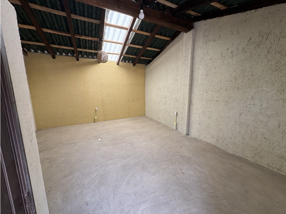 SE RENTA LOCAL COMERCIAL EN SAN MIGUEL DEL MONTE AVENIDA PRINCIPAL — foto 3