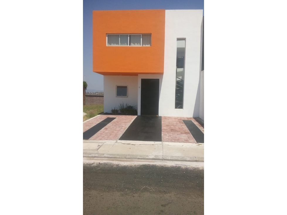 SE VENDE CASA FRESNOS TRES MARIAS MORELIA