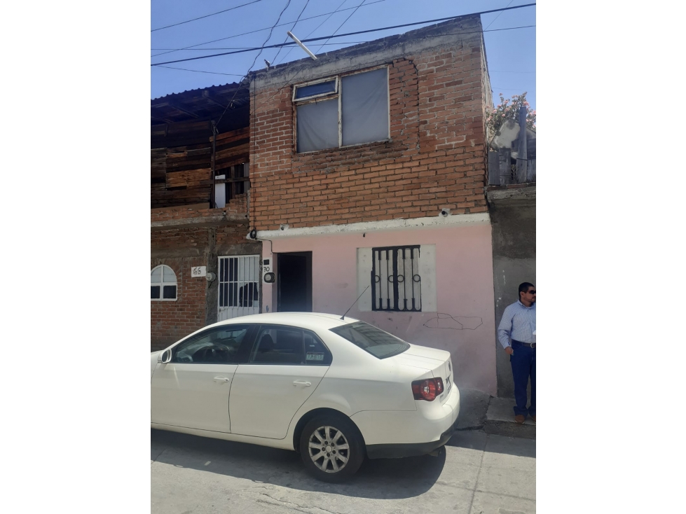 SE VENDE CASA COL JOSE MARIA MORELOS A CUADRAS DE AV PEDREGAL MORELIA - 1