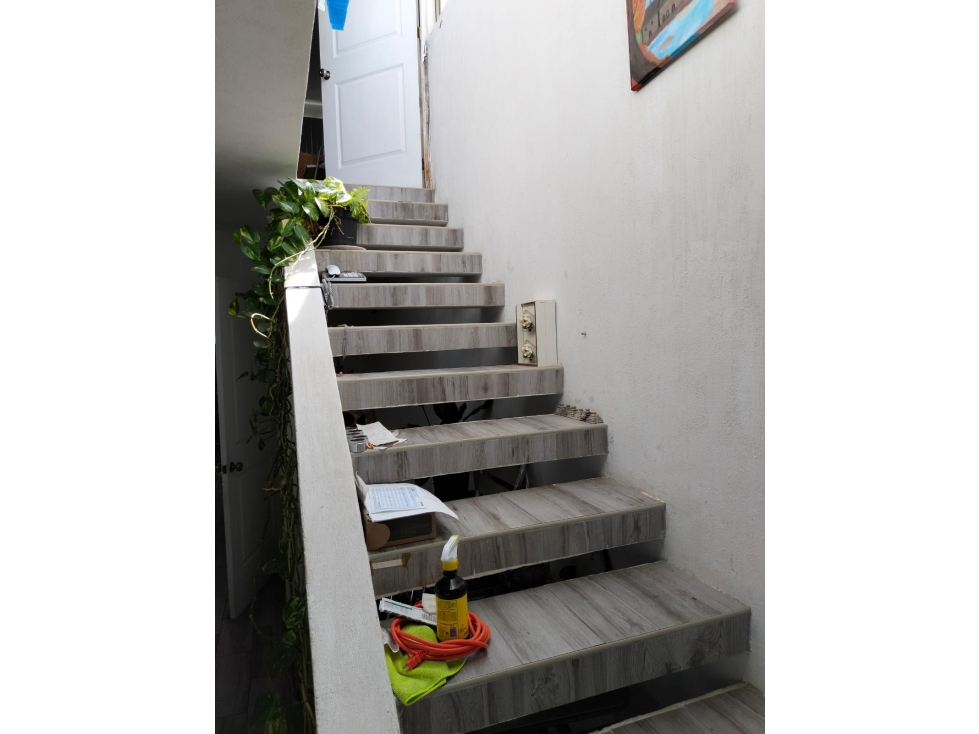 SE VENDE CASA EN VILLAS DEL LAGO A UNOS METROS GLORIETA DEL PAPA — foto 2