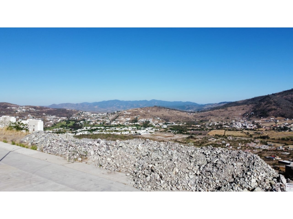 SE VENDE TERRENO EN ARBOLEDAS TRES MARIAS MORELIA - 1