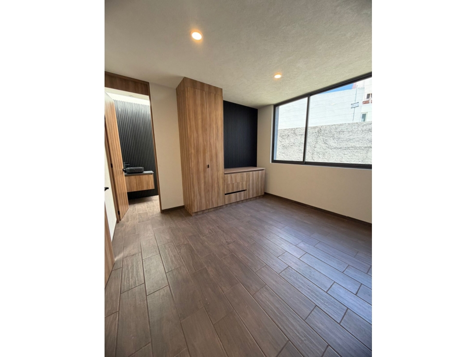 CASA EN VENTA EN VISTAS DE ALTOZANO A METROS DEL TEC MILENIO — foto 3