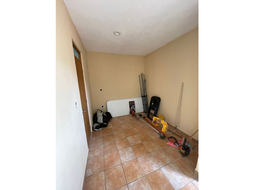 SE VENDE CASA EN EL EDEN POR COINTZIO SALIDA A PATZCUARO MORELIA — foto 3