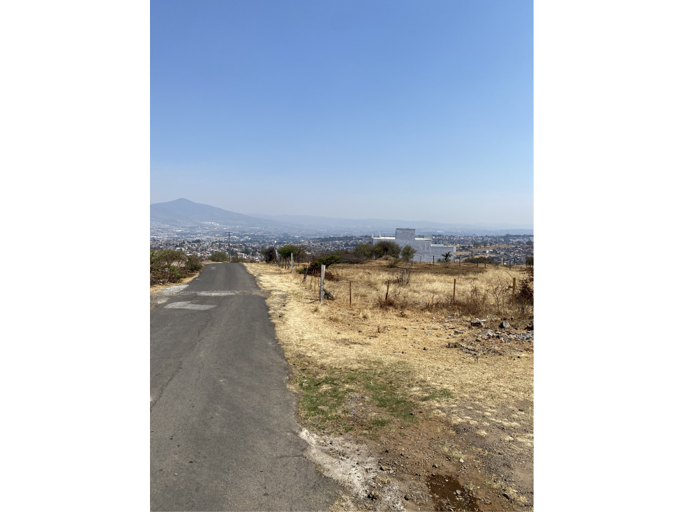 SE VENDE TERRENO POR AV LA JOYA MORELIA CERCA AV AMALIA SOLORZANO — foto 3