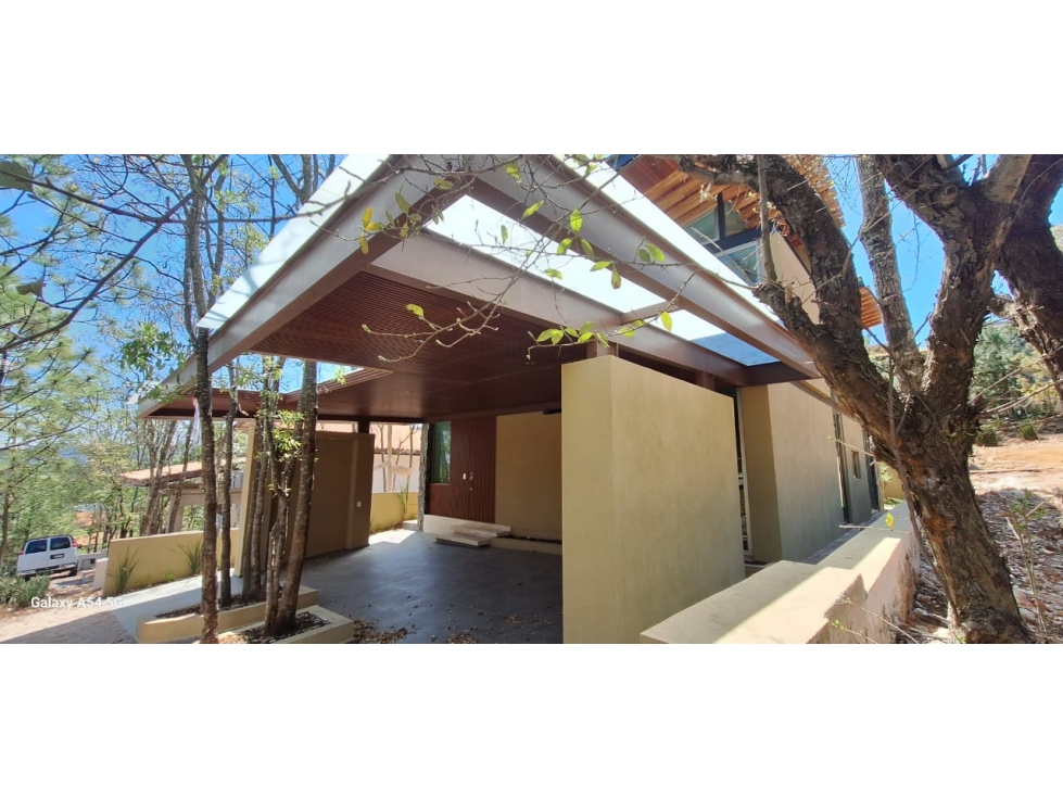 SE VENDE CASA EN EL CAMPO DE GOLF ALTOZANO MORELIA PREVENTA