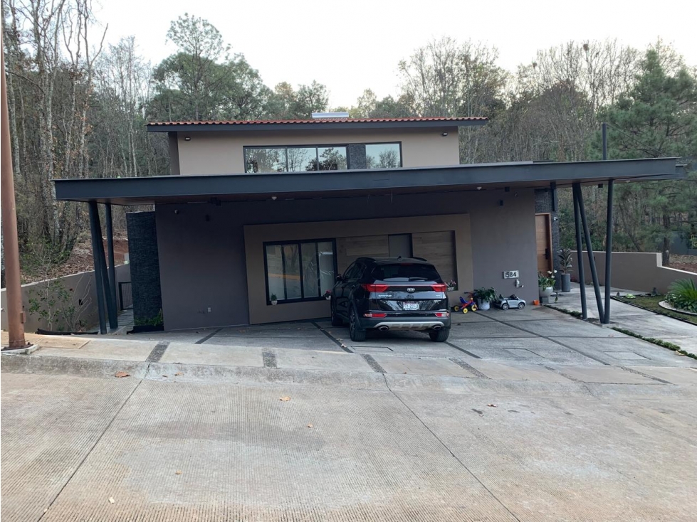 CASA EN VENTA EL CAMPO DE GOLF ALTOZONO MORELIA