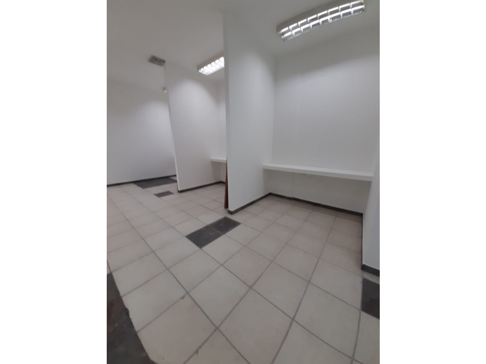 SE ARRIENDA LOCAL COMERCIAL EN EL CENTRO DE VALLEDUPAR - 3