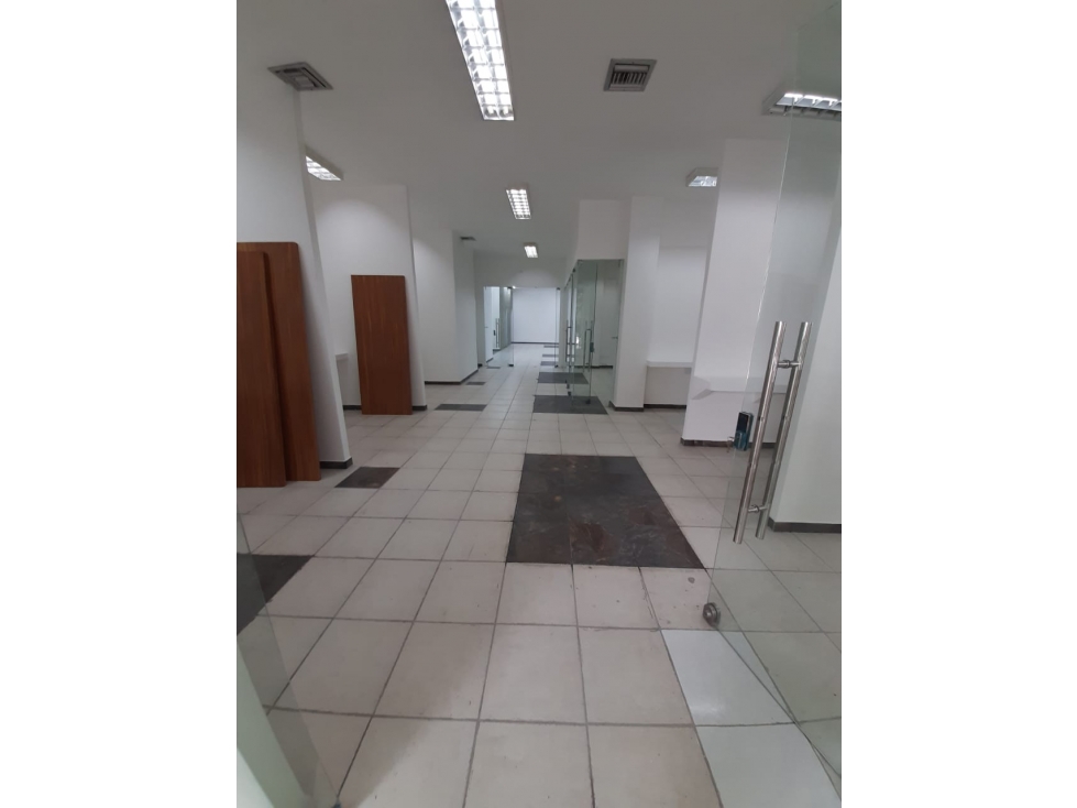 SE ARRIENDA LOCAL COMERCIAL EN EL CENTRO DE VALLEDUPAR - 4