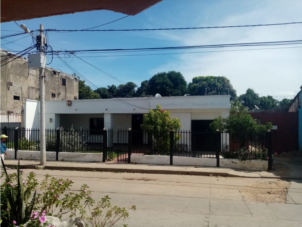 VENDO CASA COMERCIAL BARRIO LA GARITA - 2