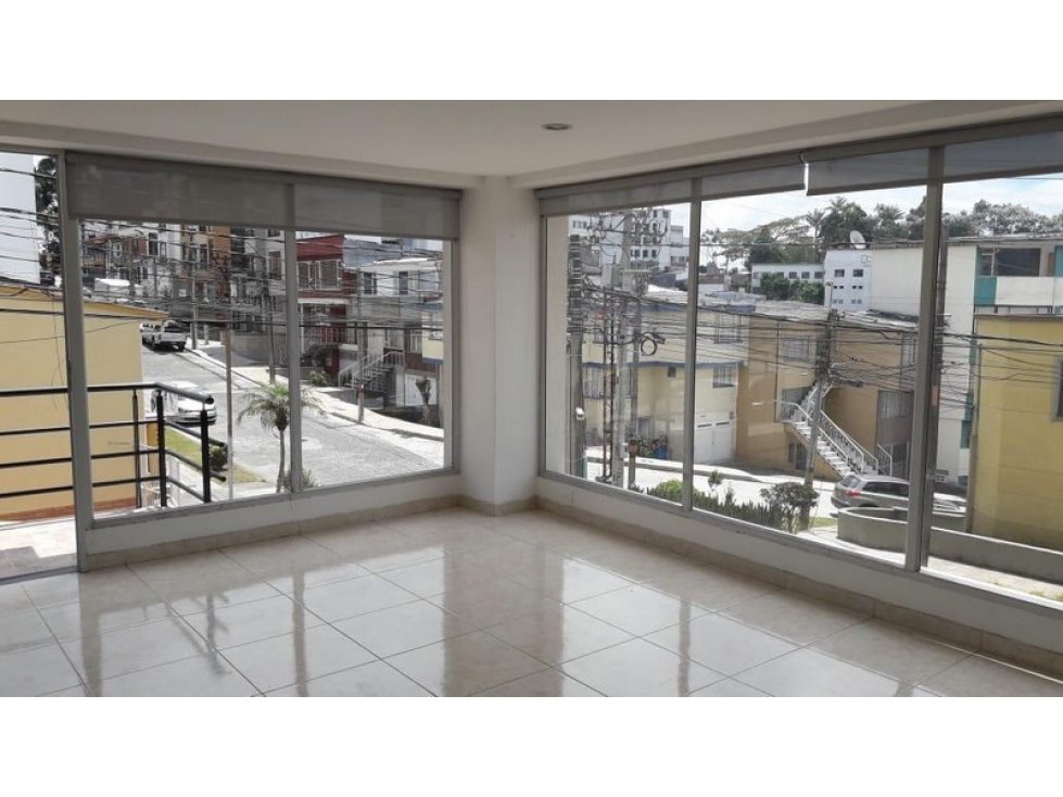 Venta local alquilado a peluquería en Chipre, Manizales — foto 3