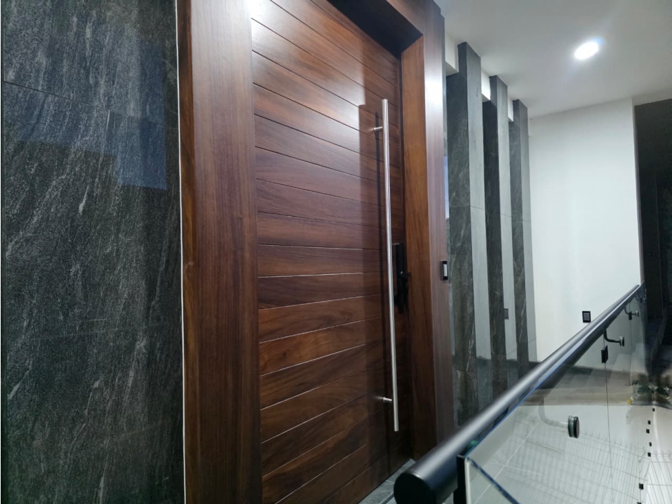 CASA 30-G EN VENTA CON 4 NIVELES EN LA CIMA ZAPOPAN — foto 2