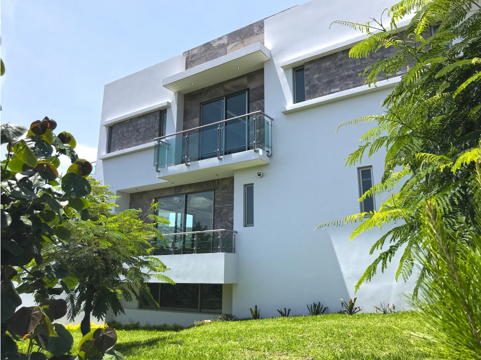 Casa 49 con sala de cine en el sotano y roof garden en la cima — foto 2