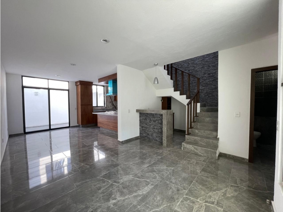 CASA 69 EN BOREALES COTO CON ALBERCA ZAPOPAN JAL — foto 2