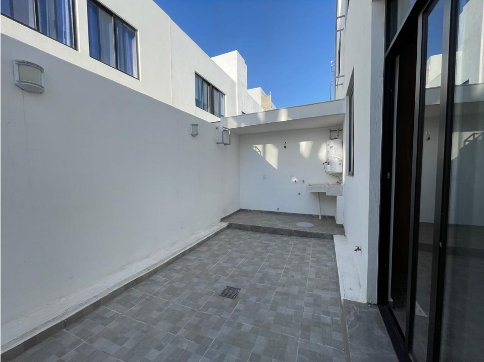 CASA 69 EN BOREALES COTO CON ALBERCA ZAPOPAN JAL — foto 4