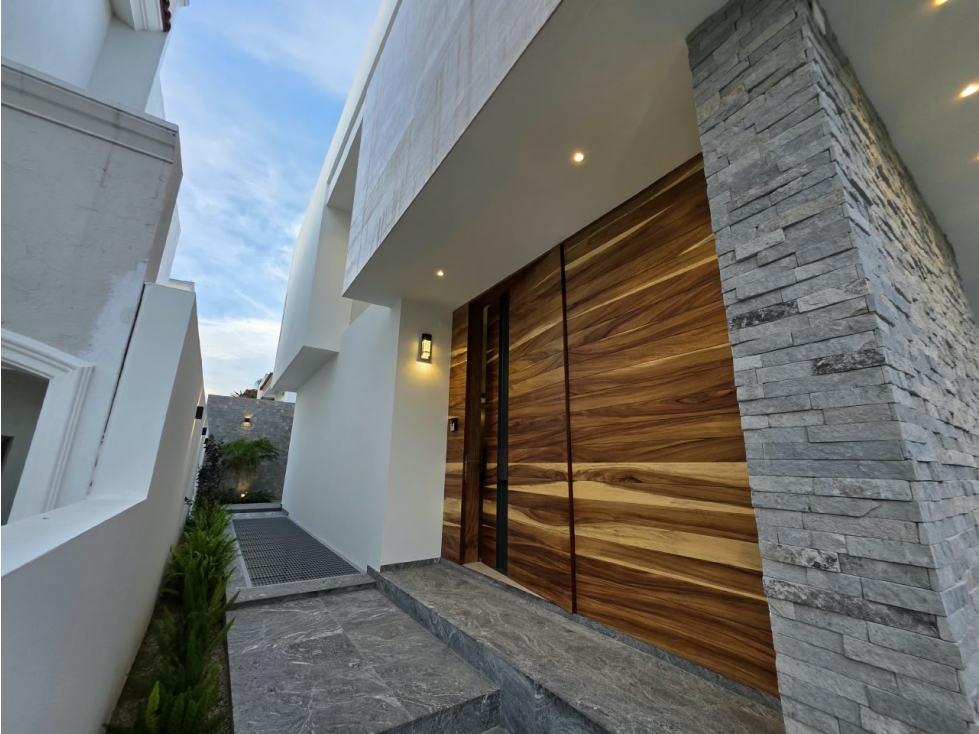 CASA 55 EN VENTA EN JARDIN REAL ZAPOPAN JALISCO, CON SÓTANO — foto 2