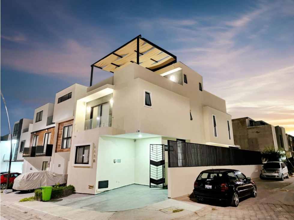 CASA EN VENTA #143-B EN ESQUINA, VITANA RESIDENCIAL