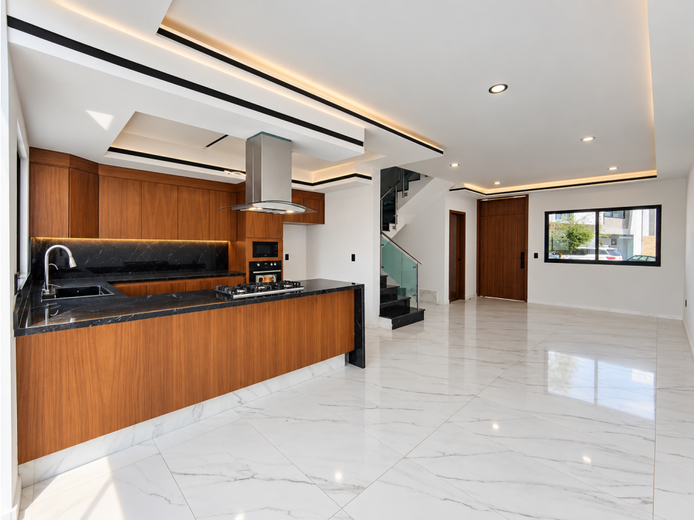CASA 44 CON 3 NIVELES BOREALES — foto 4