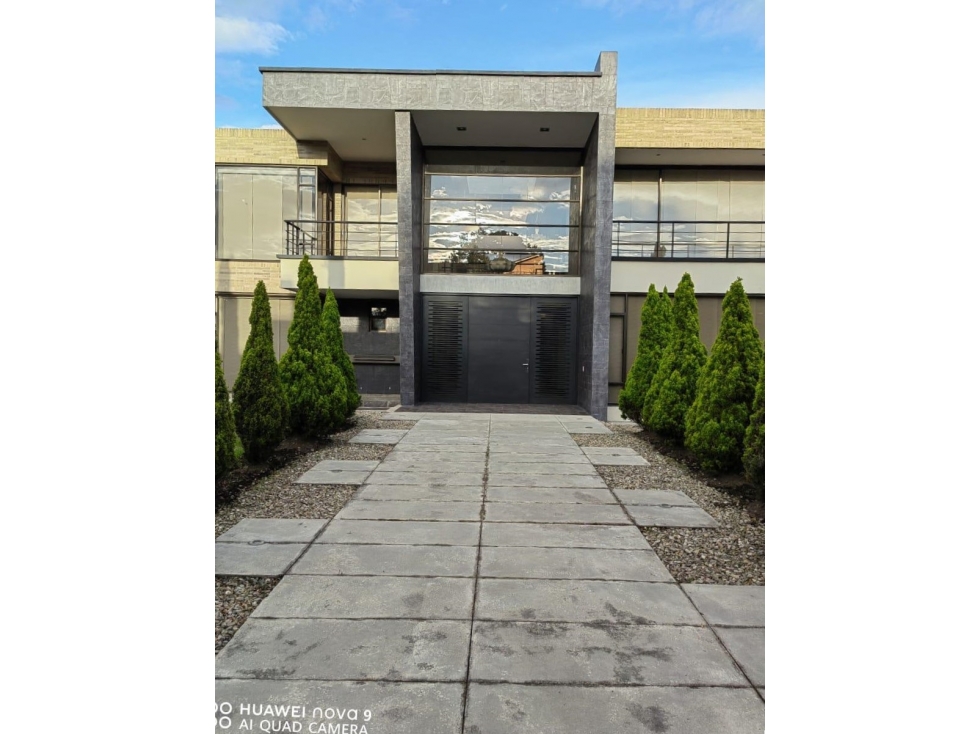 VENTA CASA GUAYMARAL 474m2