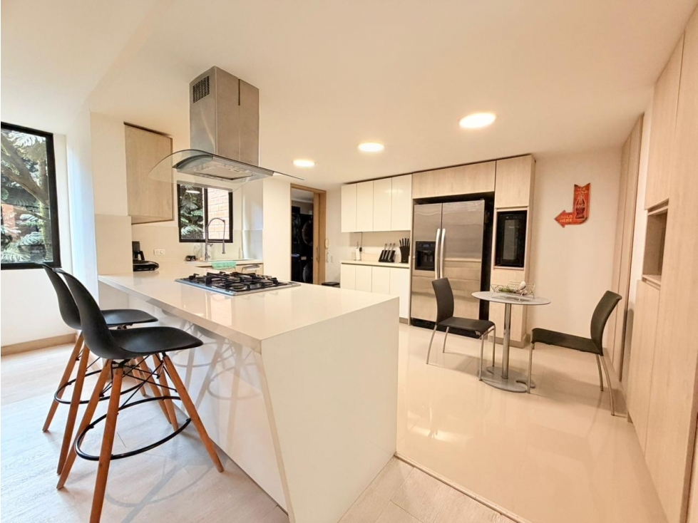 APARTAMENTO DE LUJO AMOBLADO SECTOR SAN LUCAS MEDELLIN — foto 3