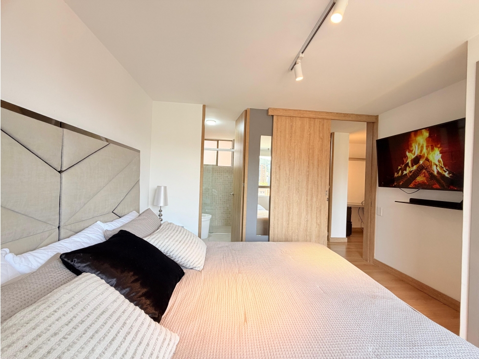 APARTAMENTO AMOBLADO EN EL POBLADO MEDELLIN — foto 3