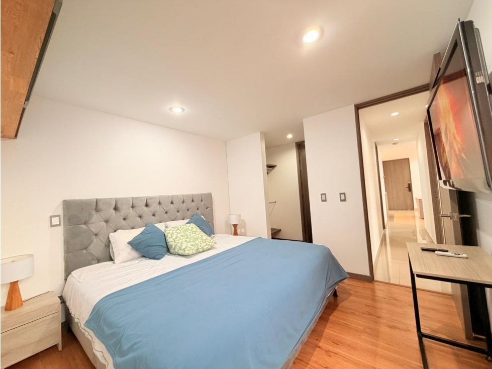 APARTAMENTO AMOBLADO SECTOR CIUDAD DEL RÍO MEDELLIN — foto 4