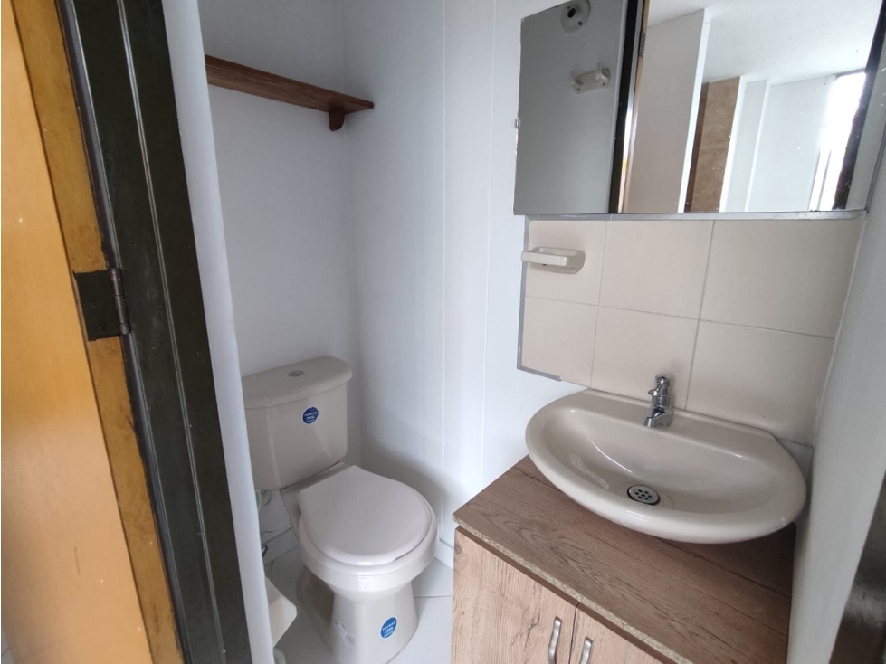 APARTAMENTO UNIFAMILIAR SECTOR ROBLEDO CERCA PQUE. PRINCIPAL — foto 3