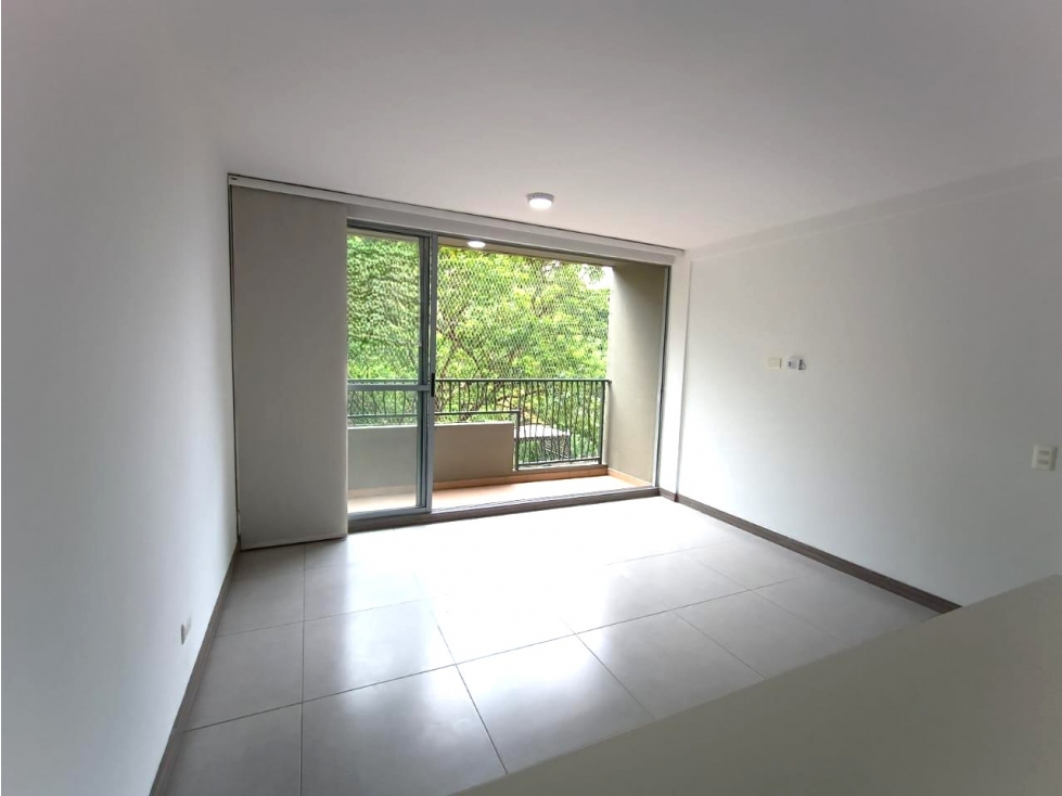 APARTAMENTO LA ESTRELLA CERCA INDERE POLIDEPORTIVO