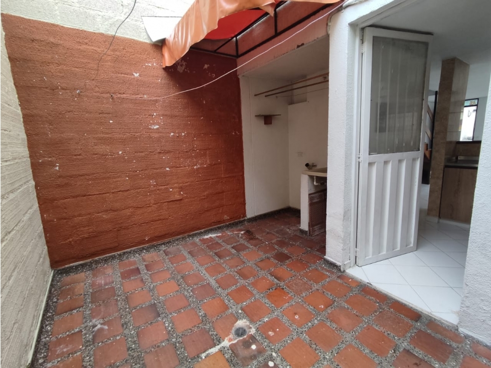 APARTAMENTO UNIFAMILIAR SECTOR ROBLEDO CERCA PQUE. PRINCIPAL — foto 5