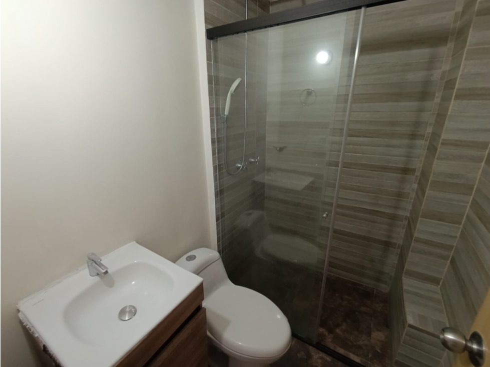 APARTAMENTO SECTOR BELLO CERCA IGLESIA SANTA MARIA GORETTI — foto 6