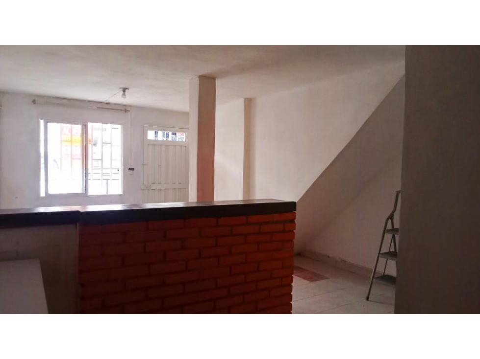 CASA CON 3 APARTAMENTOS INDEPENDIENTES
