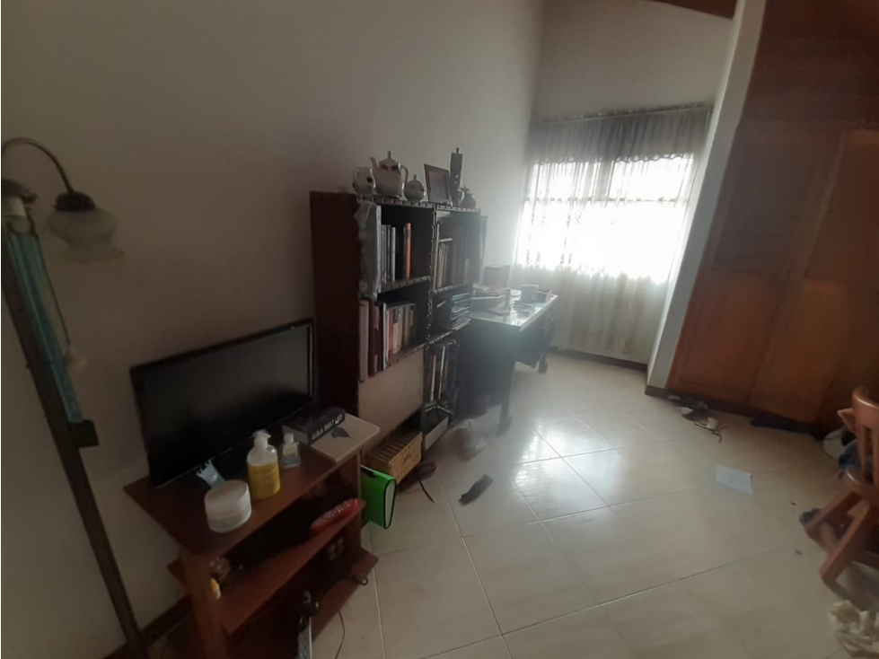 APARTAMENTO LOS COLORES CERCA CUARTA BRIGADA