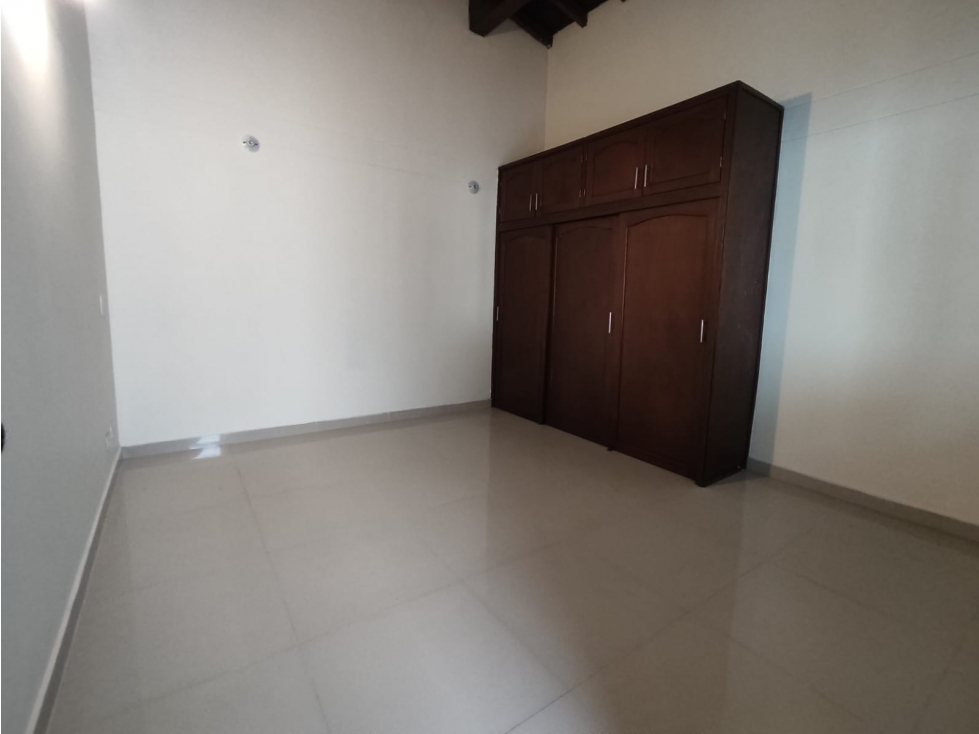 APARTAMENTO MUY AMPLIO SABANETA CERCA PARQUE PRINCIPAL — foto 3