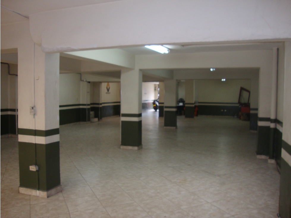 LOCAL COMERCIAL LAURELES CERCA AV. SAN JUAN