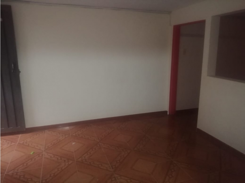 CASA MANRIQUE LA SALLE CERCA I.E. SAN JUAN BAUTISTA