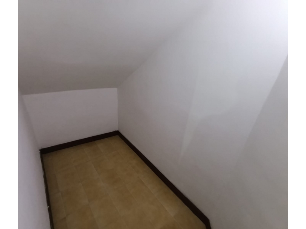 APARTAMENTO AMPLIO CALASANZ CERCA ESTACIÓN METRO FLORESTA — foto 3