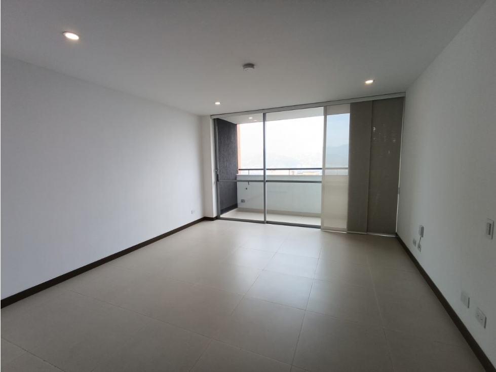 APARTAMENTO EL POBLADO CERCA LOMA DE LOS GONZALEZ